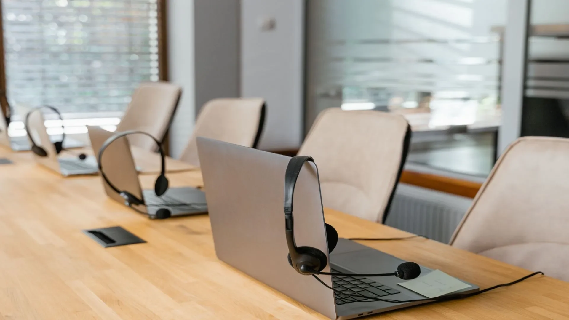 Oficina virtual HIT con espacios de trabajo profesionales para empresas